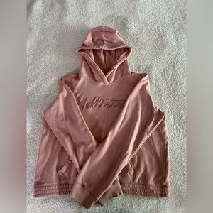 Cropped Dusty Pink Hollister Sweatshirt
